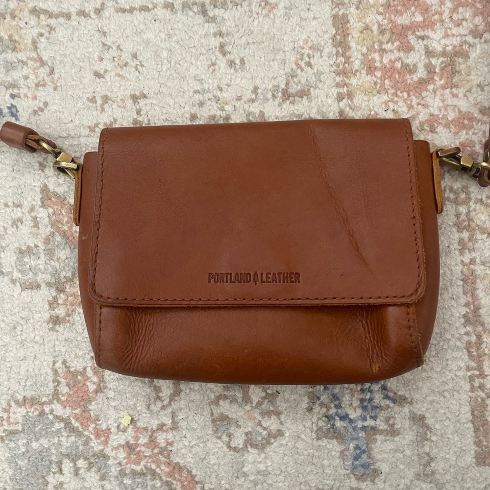 Portland Leather Tan Crossbody Bag